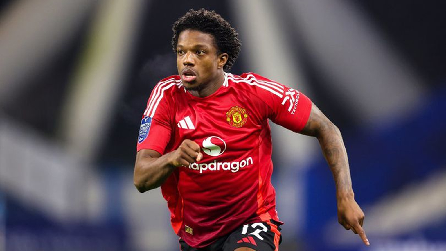 Tyrell Malacia dekat pindah ke La Liga bersama Elche