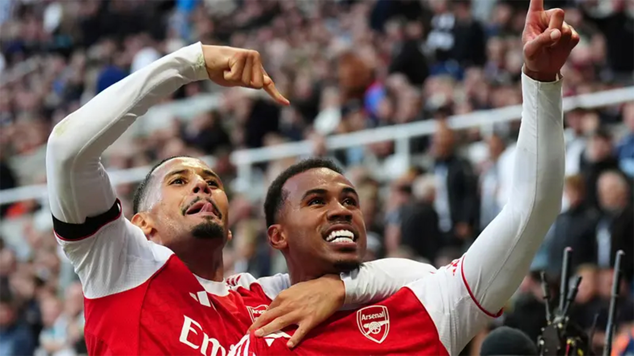 Arsenal Late Win dramatis atas Newcastle United